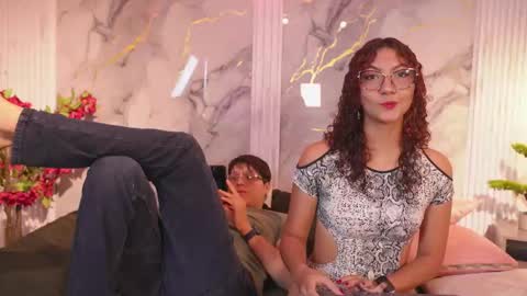 vanilla_hot_ online show from December 19, 7:43 pm