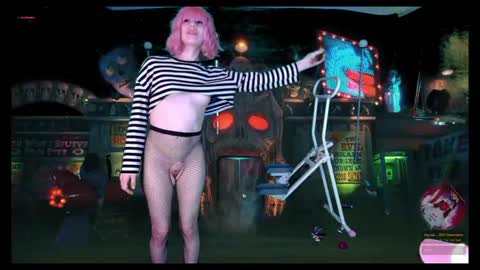 Snapshot of vanilla_skkye chatting on October 10, 2:38 pm Skkye online show from October 10, 2:38 pm