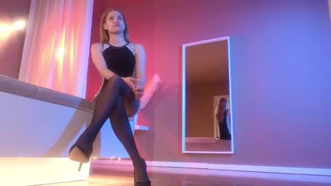 Laura online show from January 18, 5:17 pm