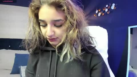 vanillafairy_ online show from June 26, 5:06 pm