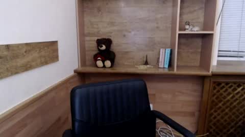 Snapshot of vanillaloveli chatting on June 24, 6:40 pm vanillaloveli online show from June 24, 6:40 pm