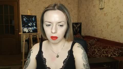 Snapshot of vanillamuffin chatting on February 5, 10:19 am VanillaMuffin online show from February 5, 10:19 am