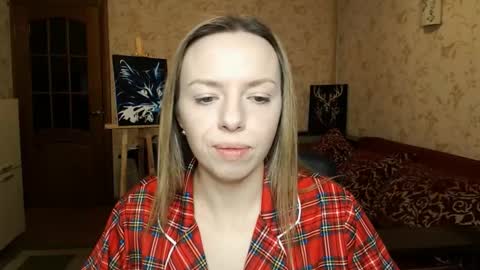 Snapshot of vanillamuffin chatting on February 21, 7:45 am VanillaMuffin online show from February 21, 7:45 am