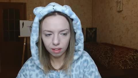 Snapshot of vanillamuffin chatting on October 5, 6:01 am VanillaMuffin online show from October 5, 6:01 am