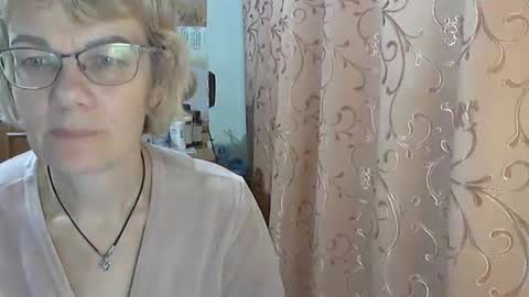 Vanillaxcreamy online show from December 13, 5:32 pm