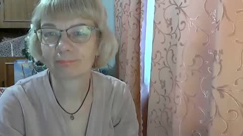Vanillaxcreamy online show from December 21, 9:23 am