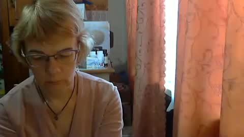 Vanillaxcreamy online show from February 17, 11:13 am
