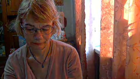 Vanillaxcreamy online show from February 26, 2:14 pm