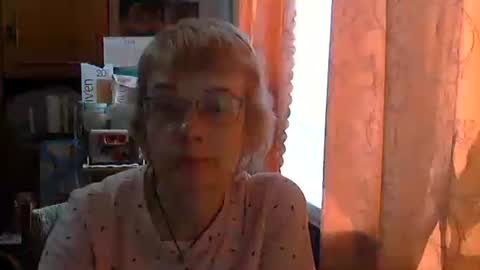 Vanillaxcreamy online show from March 12, 1:40 pm