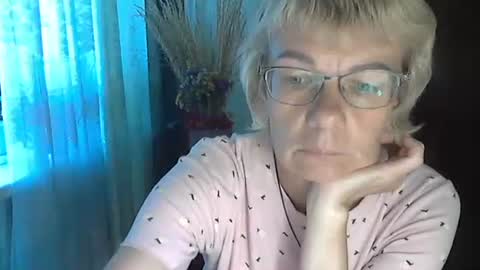 Vanillaxcreamy online show from September 25, 10:41 am