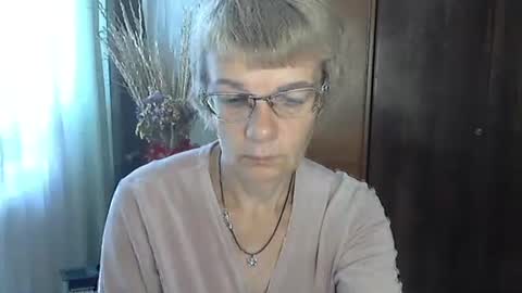 Snapshot of vanillaxcreamy chatting on October 15, 8:14 am Vanillaxcreamy online show from October 15, 8:14 am