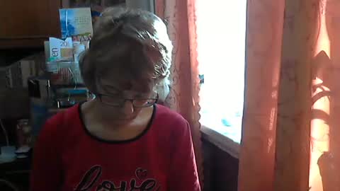 Vanillaxcreamy online show from February 10, 11:47 am