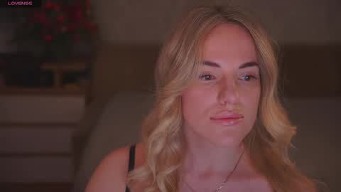 Sophie online show from January 9, 2:25 am