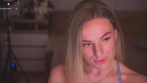 Sophie online show from May 15, 9:33 pm
