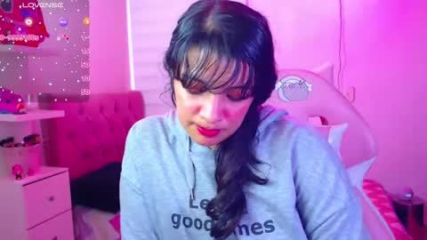 Vanesa online show from December 9, 9:05 pm