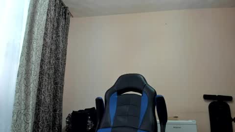 Snapshot of vano_822 chatting on April 9, 5:51 am vano_822 online show from April 9, 5:51 am