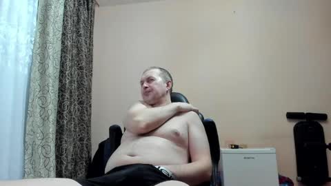 Snapshot of vano_822 chatting on May 1, 5:28 pm vano_822 online show from May 1, 5:28 pm