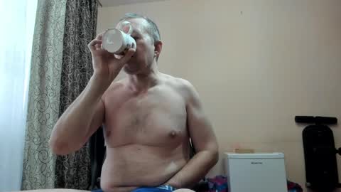 Snapshot of vano_822 chatting on May 2, 5:34 am vano_822 online show from May 2, 5:34 am