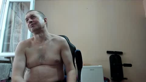Snapshot of vano_822 chatting on May 6, 6:19 am vano_822 online show from May 6, 6:19 am