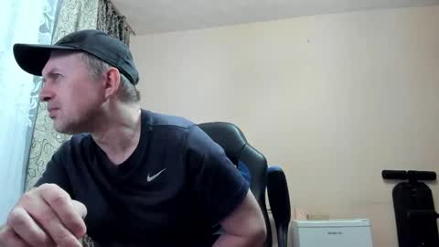 Snapshot of vano_822 chatting on May 9, 8:14 pm vano_822 online show from May 9, 8:14 pm
