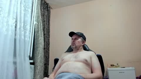 Snapshot of vano_822 chatting on May 24, 8:36 pm vano_822 online show from May 24, 8:36 pm