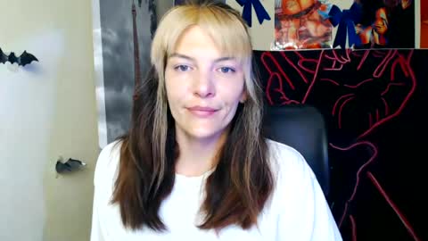 Vanessa online show from June 16, 6:49 am