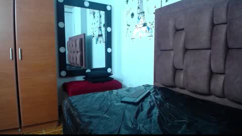 Snapshot of varascot chatting on March 15, 3:01 am varascot online show from March 15, 3:01 am