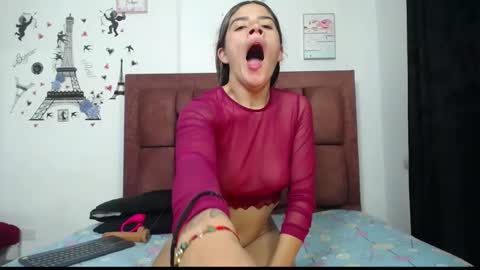 Snapshot of varascot chatting on March 23, 2:43 pm varascot online show from March 23, 2:43 pm