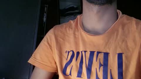 Snapshot of varunnvk chatting on March 8, 2:15 am varunnvk online show from March 8, 2:15 am