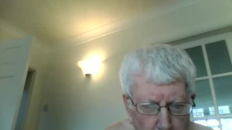 Snapshot of vassus chatting on December 18, 10:40 am vassus online show from December 18, 10:40 am