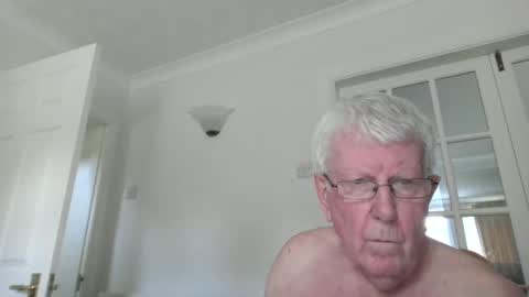 Snapshot of vassus chatting on June 5, 5:29 pm vassus online show from June 5, 5:29 pm