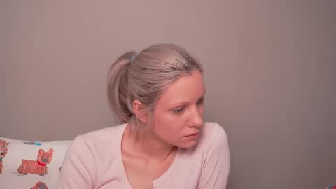 Snapshot of vasya_sylvia chatting on December 22, 9:17 am Vasya Sylvia online show from December 22, 9:17 am