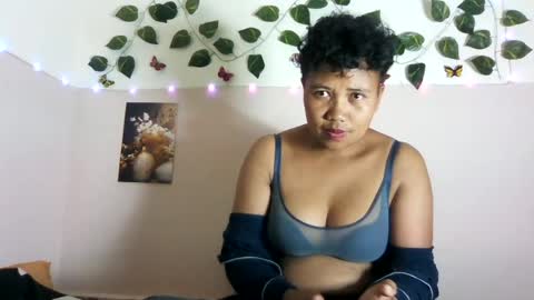 Vayannah online show from June 13, 6:50 pm
