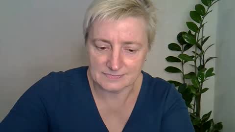 vea_motty online show from October 29, 1:24 pm