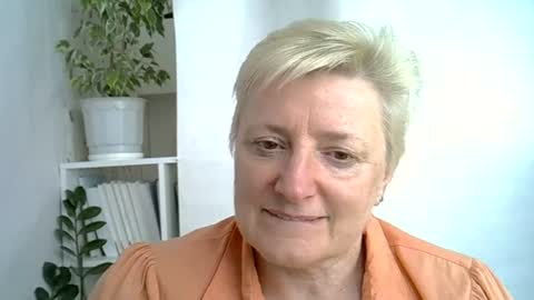 vea_motty online show from June 12, 12:15 pm