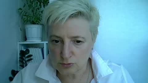 vea_motty online show from June 19, 2:43 pm