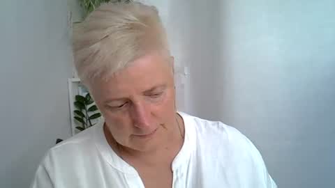 vea_motty online show from July 17, 1:18 pm