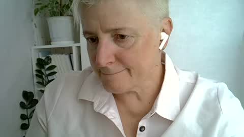vea_motty online show from July 24, 9:40 am