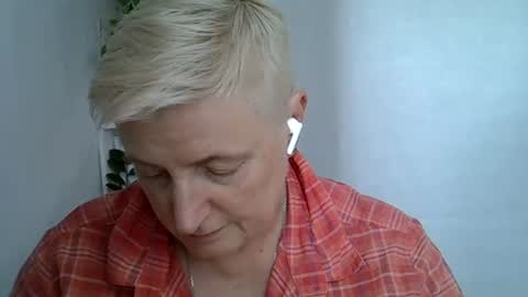 vea_motty online show from July 28, 2:13 pm