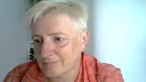 vea_motty online show from July 31, 9:30 am