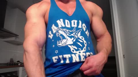 Snapshot of vecinito_ctb chatting on December 9, 10:54 am Toni Martins online show from December 9, 10:54 am