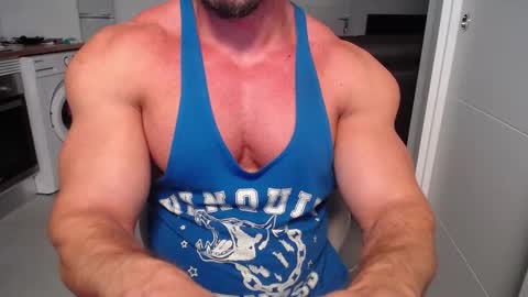 Snapshot of vecinito_ctb chatting on November 26, 12:06 pm Toni Martins online show from November 26, 12:06 pm