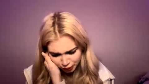 Snapshot of vedalipscomb chatting on December 1, 3:06 pm Monika online show from December 1, 3:06 pm