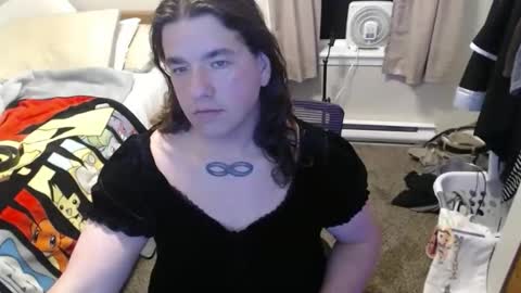 vee_fornish online show from September 26, 12:47 am