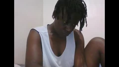 Snapshot of vee_tommy chatting on March 24, 5:01 am Vee tommy online show from March 24, 5:01 am