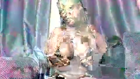 Snapshot of veeleah23 chatting on June 15, 5:26 pm veeleah23 online show from June 15, 5:26 pm