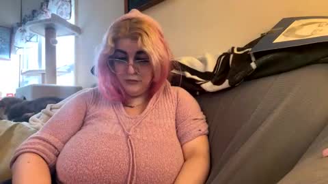 Snapshot of veelehanex3 chatting on December 9, 3:11 pm Veronica Lehane online show from December 9, 3:11 pm