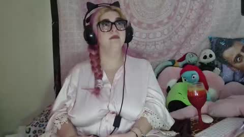 Snapshot of veelehanex3 chatting on December 22, 8:47 pm Veronica Lehane online show from December 22, 8:47 pm