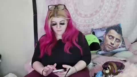 Snapshot of veelehanex3 chatting on January 18, 12:47 pm Veronica Lehane online show from January 18, 12:47 pm