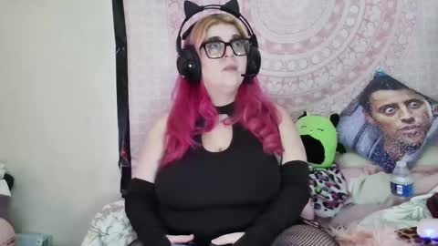 Snapshot of veelehanex3 chatting on January 21, 7:15 am Veronica Lehane online show from January 21, 7:15 am